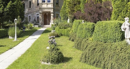 Living in Seeburg Castle | Exclusive Suites in Historic Elegance