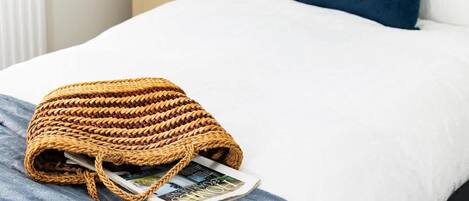 2 habitaciones, tabla de planchar con plancha, cuna de viaje y wifi