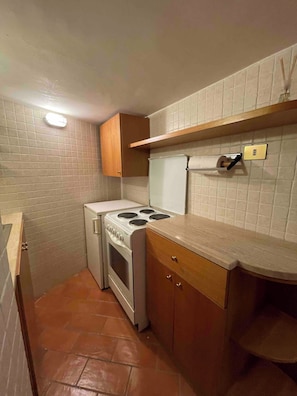 Oven, stovetop