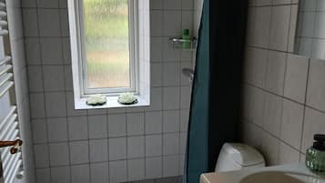 Toallas, jabón, papel de baño