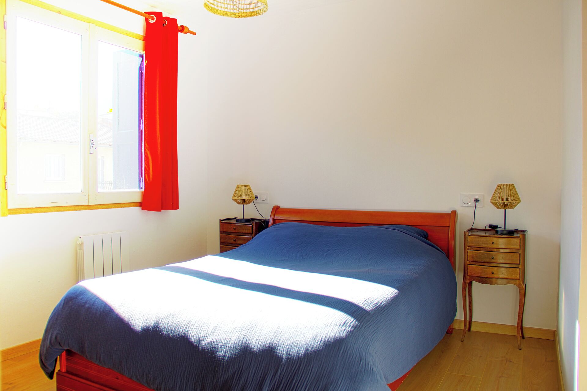 1 camera, Wi-Fi, lenzuola