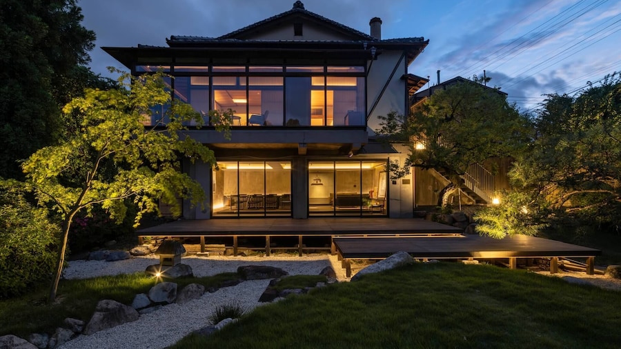 Momoyama Onsen Tsukimikan