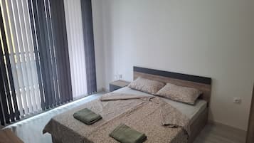 6 chambres, fer et planche à repasser, Wi-Fi, draps fournis