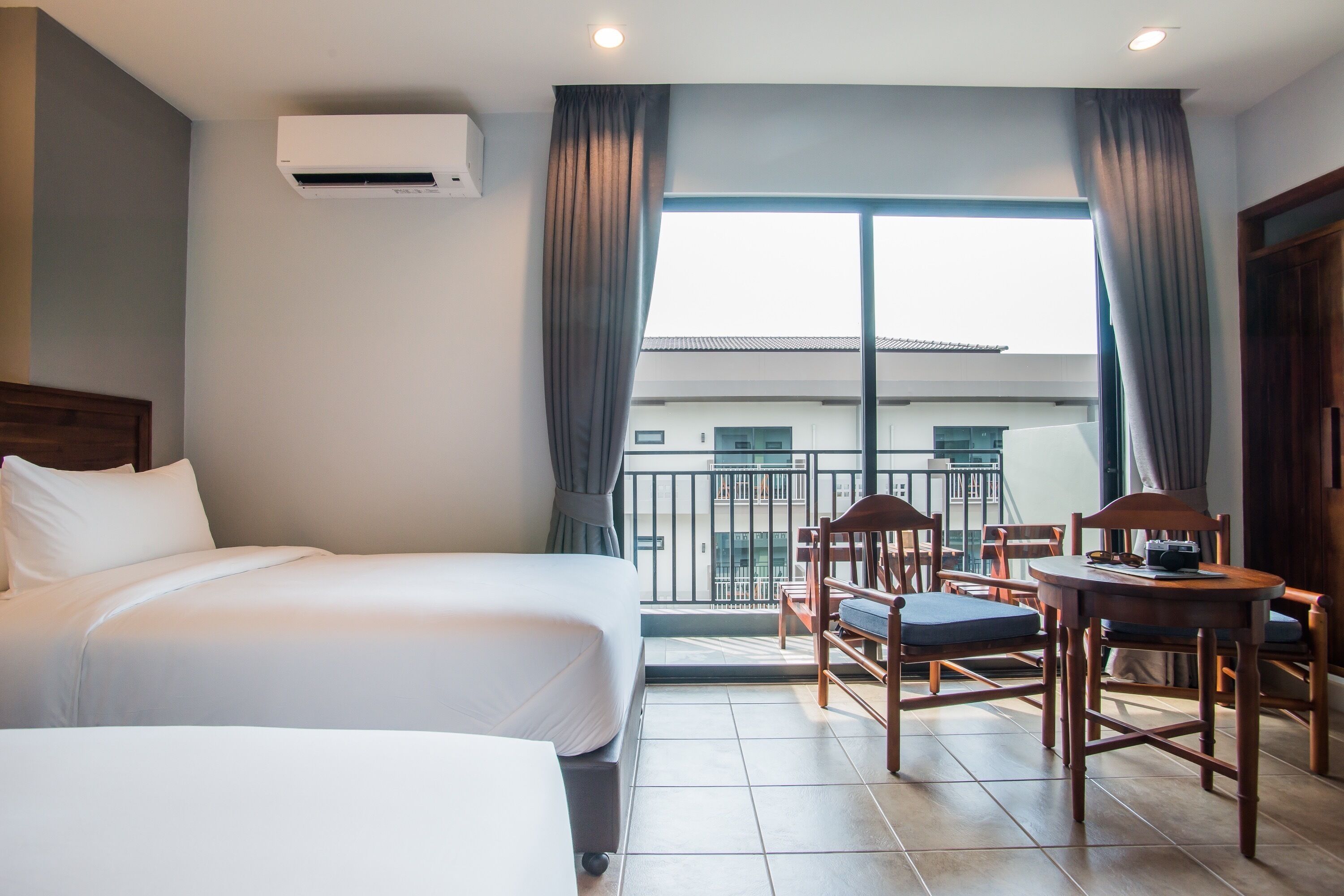 Caja de seguridad en la habitación, escritorio y wifi gratis 