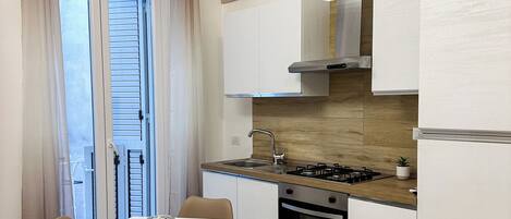 Oven, stovetop