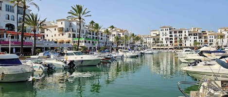 Marina/club náutico