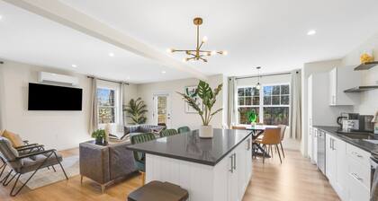 Group-Friendly Townhouse Stay – Sleeps up to 20