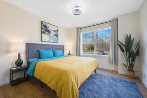 10 bedrooms, iron/ironing board, WiFi, bed sheets