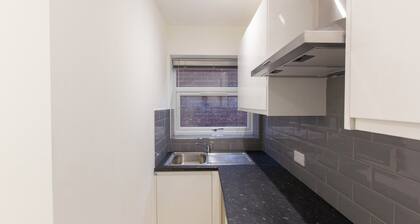 Bridge Road - Room 4a