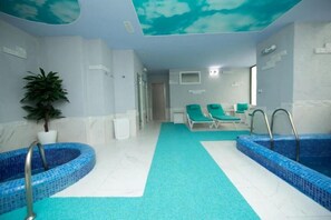 Sauna, bañera de hidromasaje, baño turco, masajes con piedras calientes 