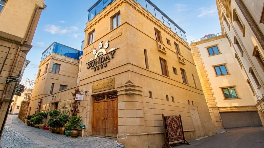 Sunday Hotel