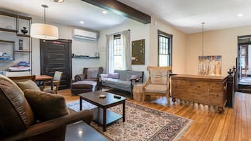 Smart TV, tenis de mesa y libros