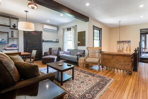 Smart TV, table tennis, books