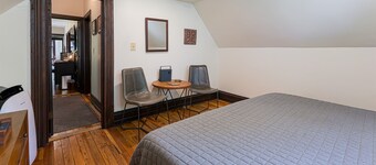 Marshall House Inn 2-Bedroom Suite, Walk Downtown