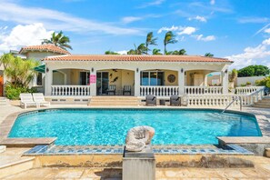 House (3 Bedrooms) | Property amenity