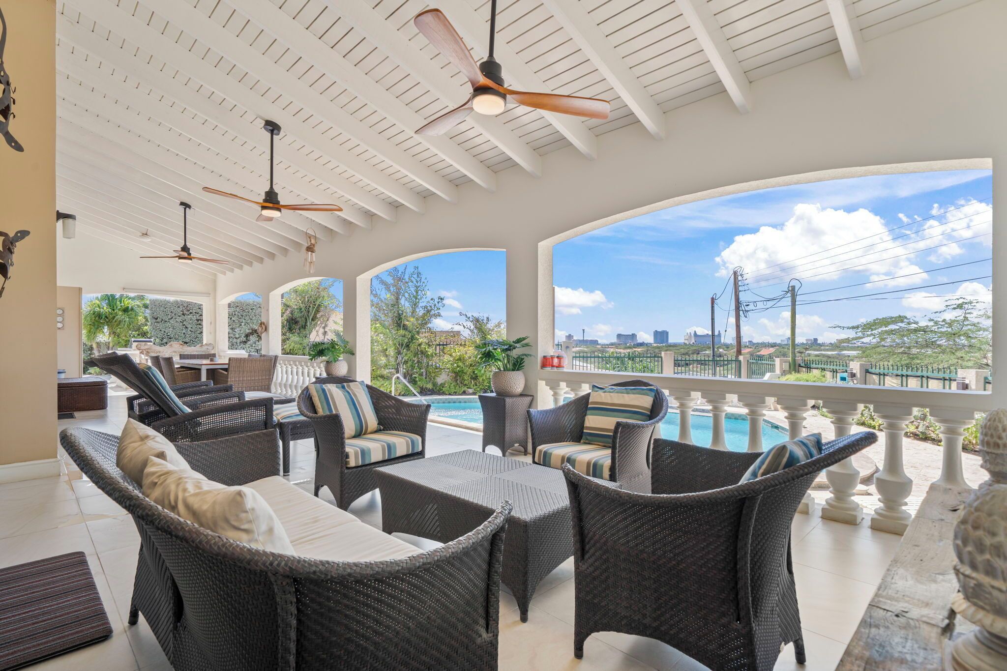 House (3 Bedrooms) | Property amenity