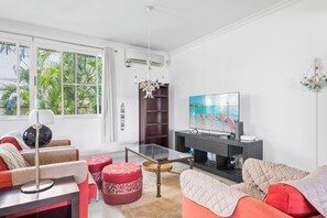 House (3 Bedrooms) | Property amenity