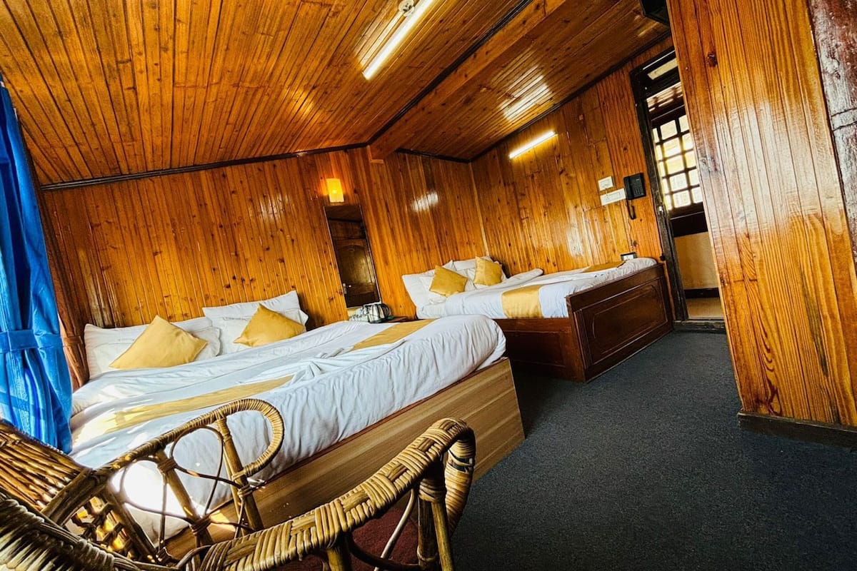Standard Quadruple Room, City View