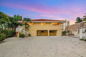 Exterior - Sunset Harbor Waterfront Villa with Dock, Cabana Club (Marathon)