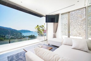 Villa Exclusive, 5 chambres, vue mer, en angle | Coin séjour