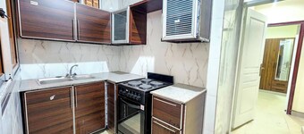 Serene 5-bedroom Apartment in Kinshasa's 10ème Rue Limete-résidentiel