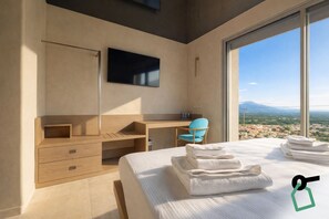 Double Room | Free WiFi, bed sheets - Hotiday Lerici Trebiano (Arcola)