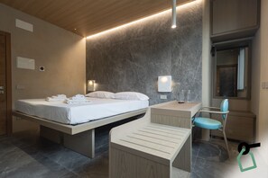 Quarto casal | Wi-Fi de cortesia, roupa de cama