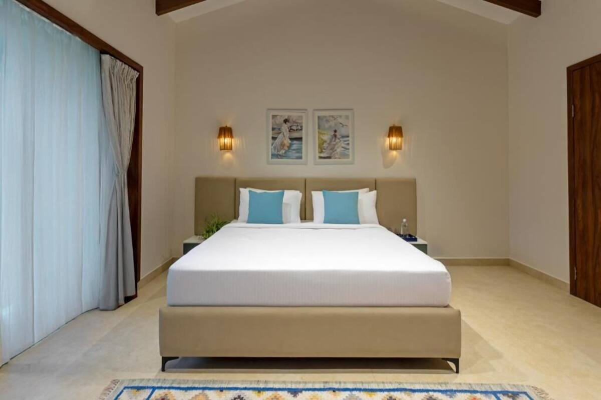 Egyptian cotton sheets, premium bedding, memory-foam beds, soundproofing