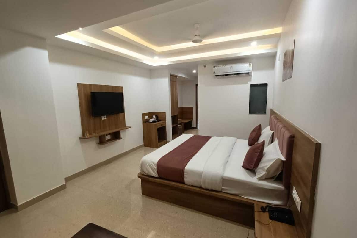 Quarto triplo standard | Escrivaninha, Wi-Fi de cortesia