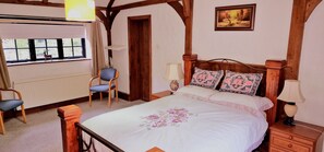 3 Schlafzimmer, Bügeleisen/Bügelbrett, WLAN