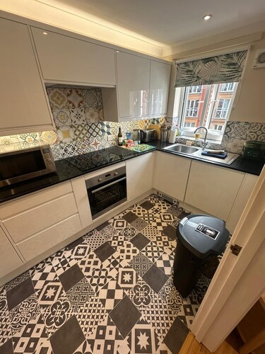 Marina Flat, Swansea - Perfect Location & Cosy Flat