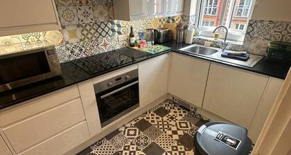 Marina Flat, Swansea - Perfect Location & Cosy Flat