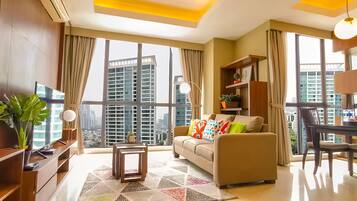 Apartment, 2 Bedrooms, City View | Pemandangan dari bilik