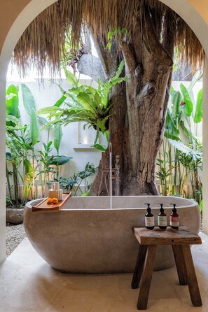 Villa, 3 Bedrooms, Patio, Garden View | Bathroom