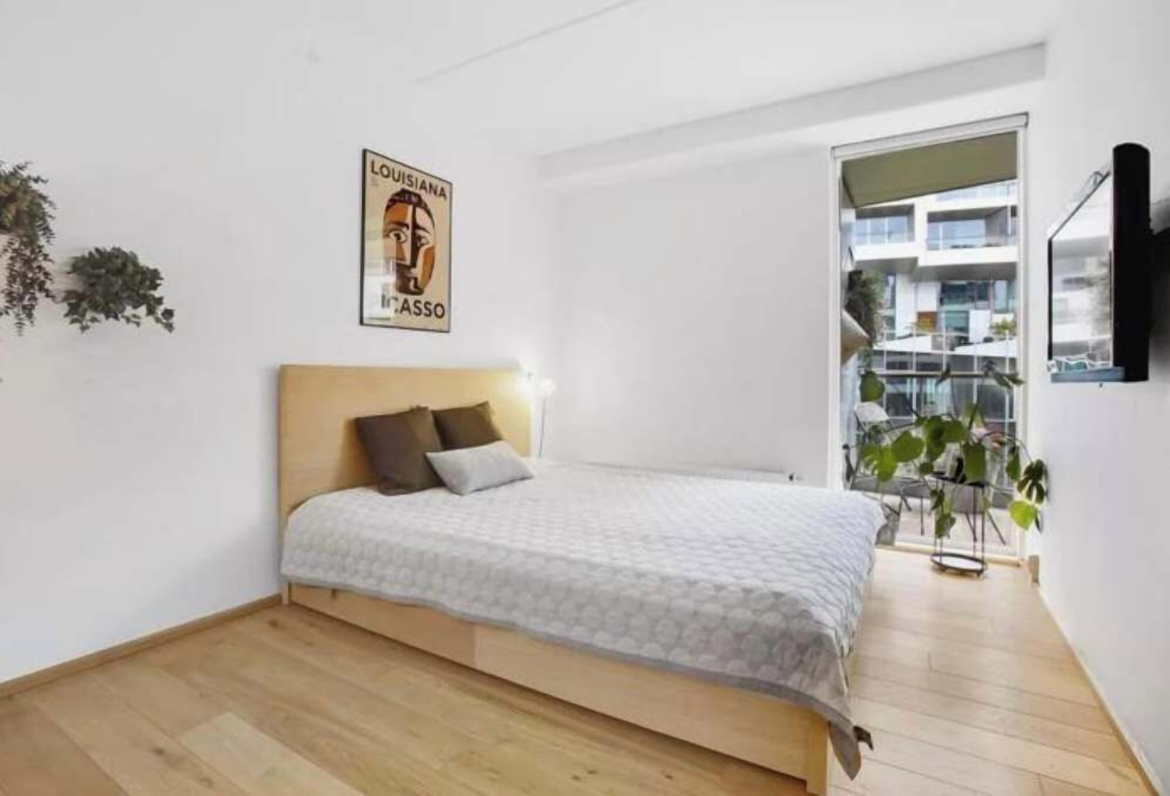 1 soverom, skrivebord, strykejern/-brett og wi-fi