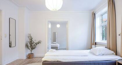 Sunny Apartment in Central Amager