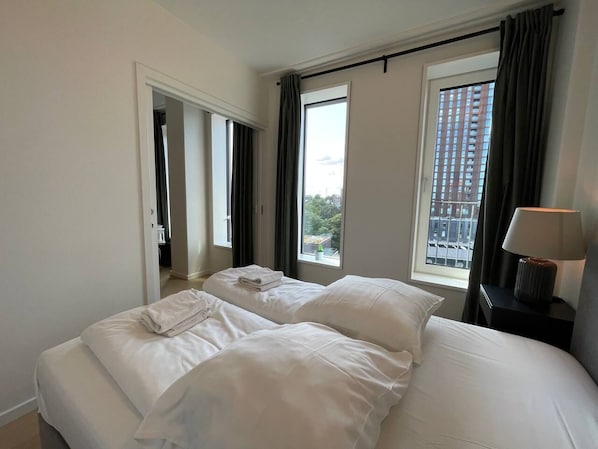 1 bedroom, desk, iron/ironing board, WiFi