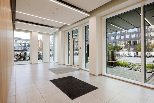 Elegant Apartment  Lovely City Views