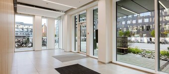 Elegant Apartment  Lovely City Views