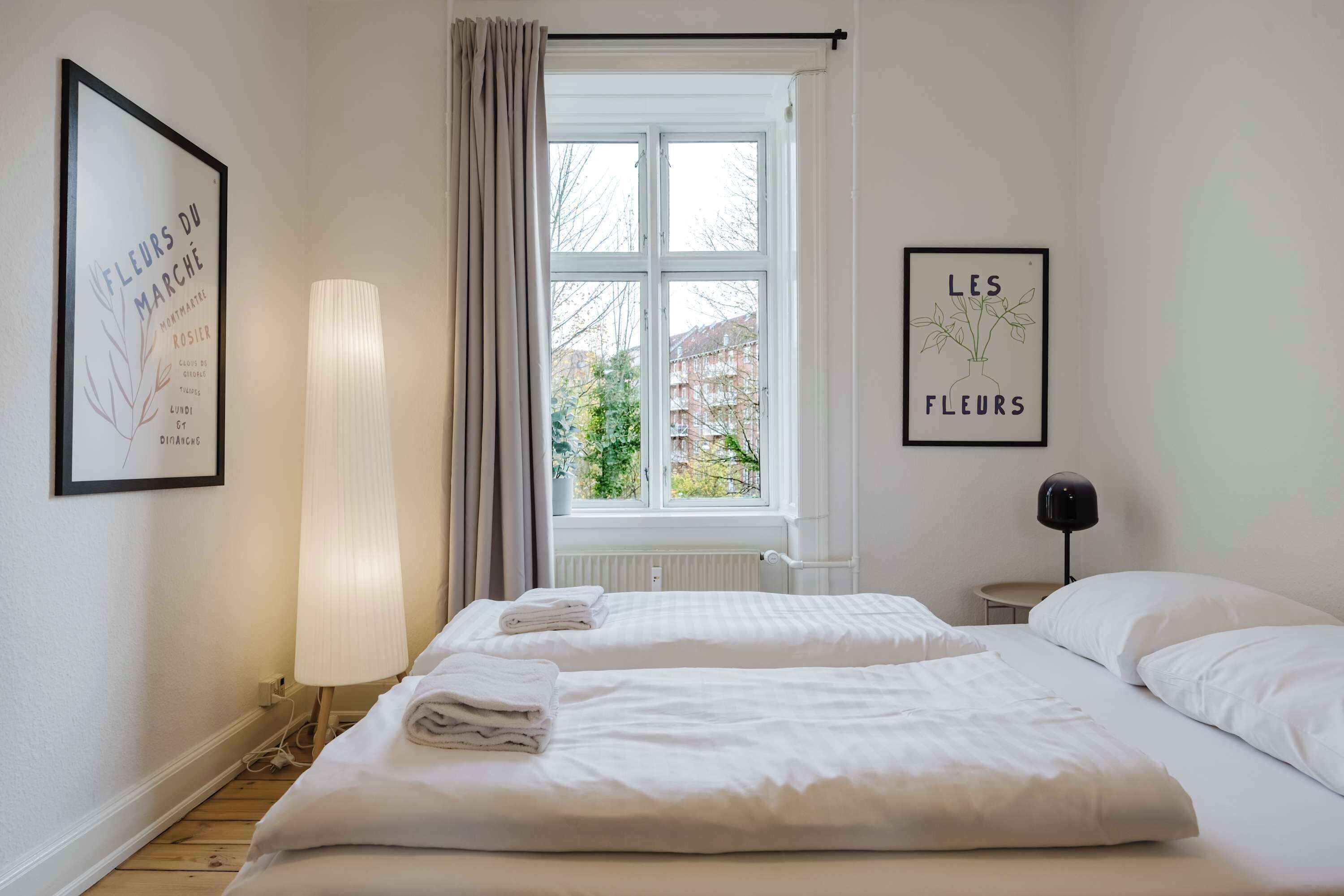 1 slaapkamer, een bureau, een strijkplank/strijkijzer, wifi