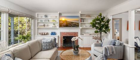 Téléviseur, foyer, bureau