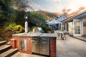 屋外ダイニングエリア