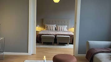 3 habitaciones, tabla de planchar con plancha, cuna de viaje y wifi