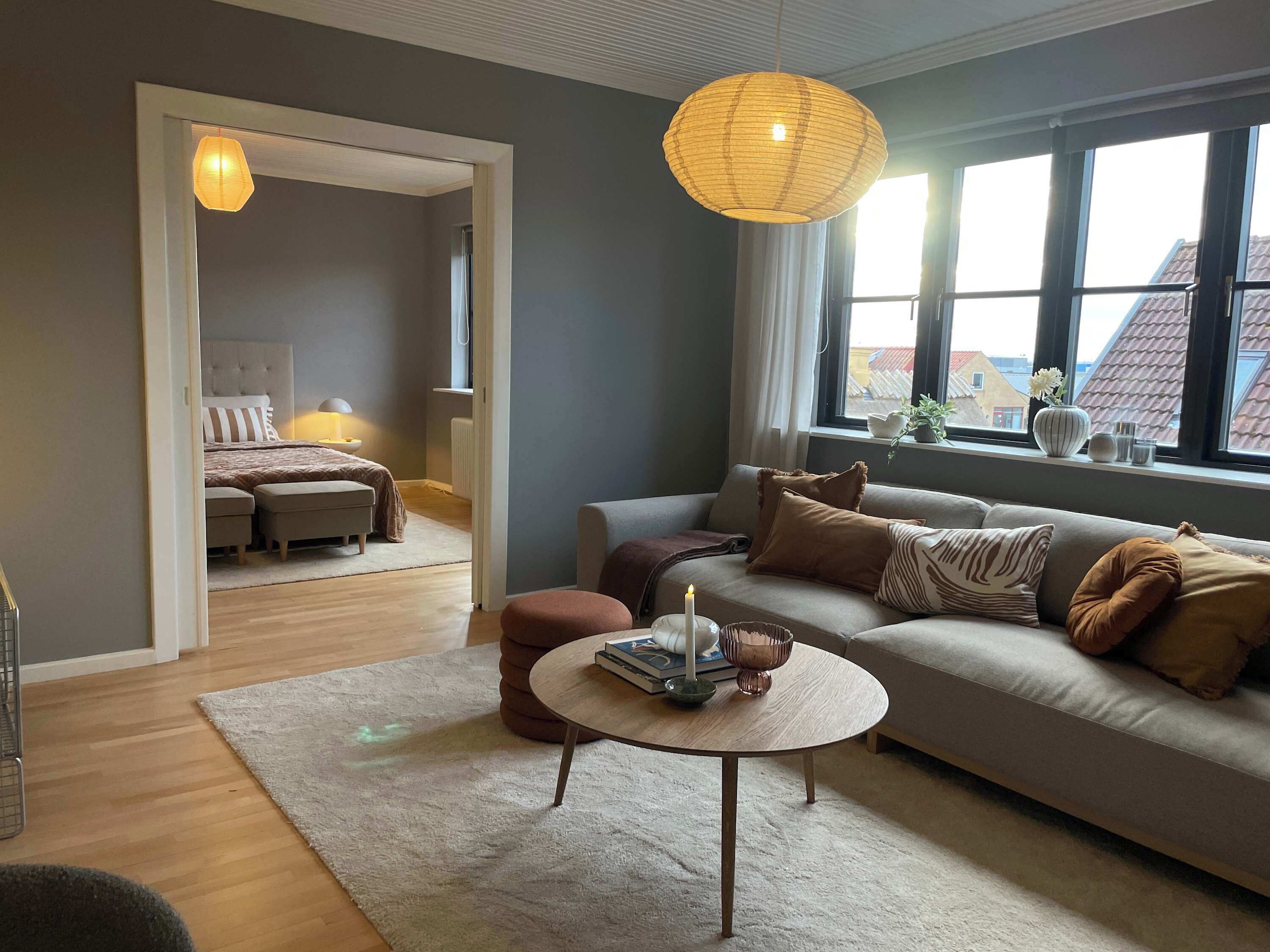 Televisión y oficina 