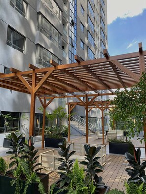 Terrace/patio - Soft Escape - Cozy Bar + Views Lavington (Nairobi)