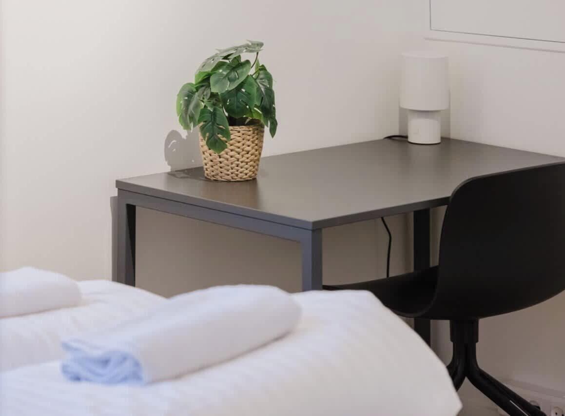 1 bedroom, desk, iron/ironing board, WiFi