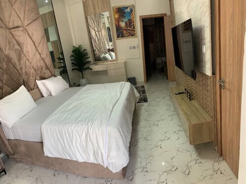2-bedroom house in lovely secured estate in lekki Lagos with AC, fitness room,