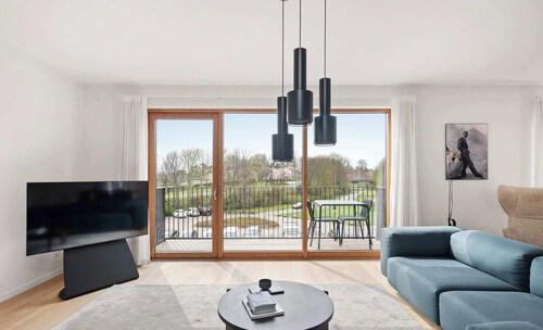 Luxury A Apt  5BR & Harbor Views