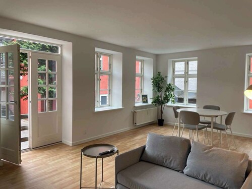 Cozy getaway apt (APT 1)