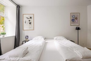 1 bedroom, iron/ironing board, travel crib, WiFi